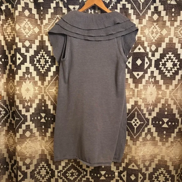 Dressbarn Gray Ruffle Vest Size Medium, Cotton Blend - Picture 9 of 12